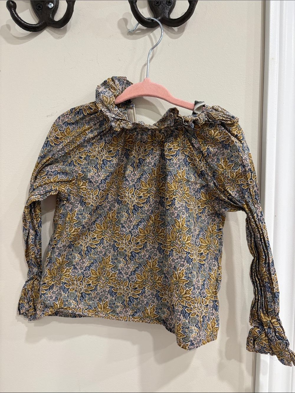 Bebe Organic Floral Ruffle Blouse – 2Y